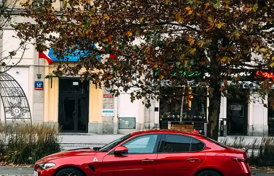 Личен автомобил